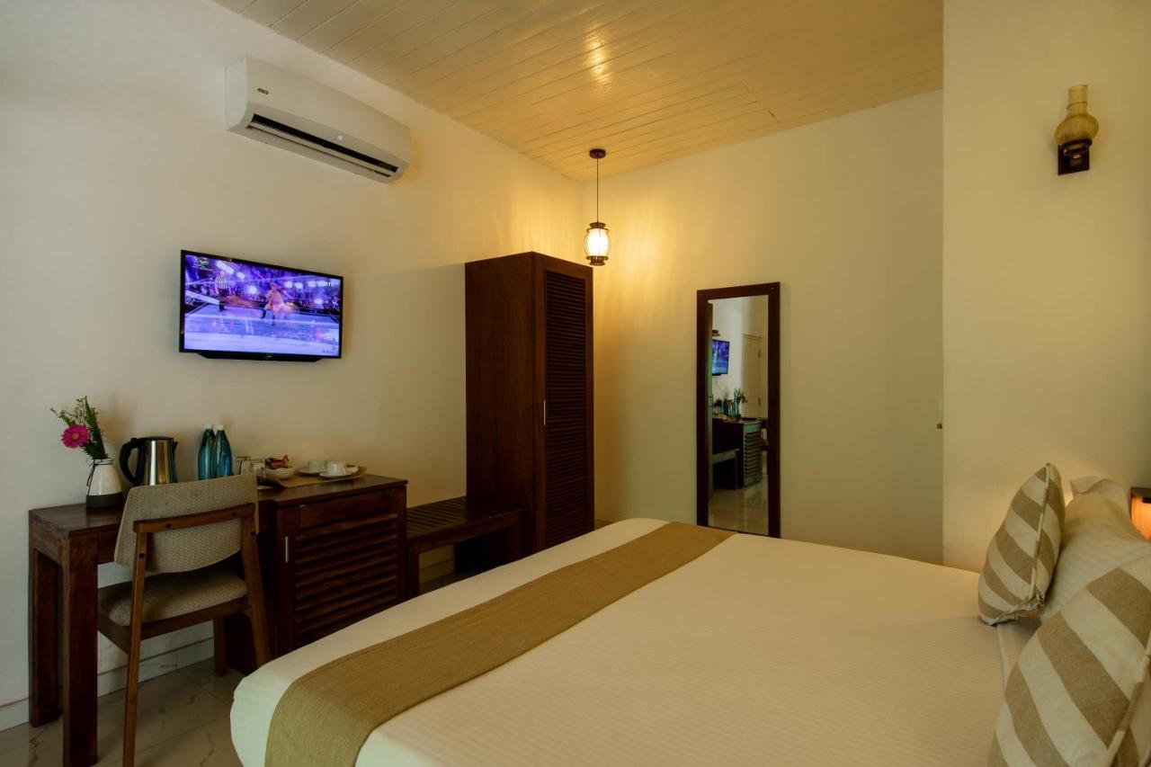 Deltora Villa - Free Drop Off To Galle Fort By Tuktuk Buitenkant foto